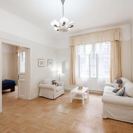 Historic Centre-Spacious Apartment Praag Buitenkant foto