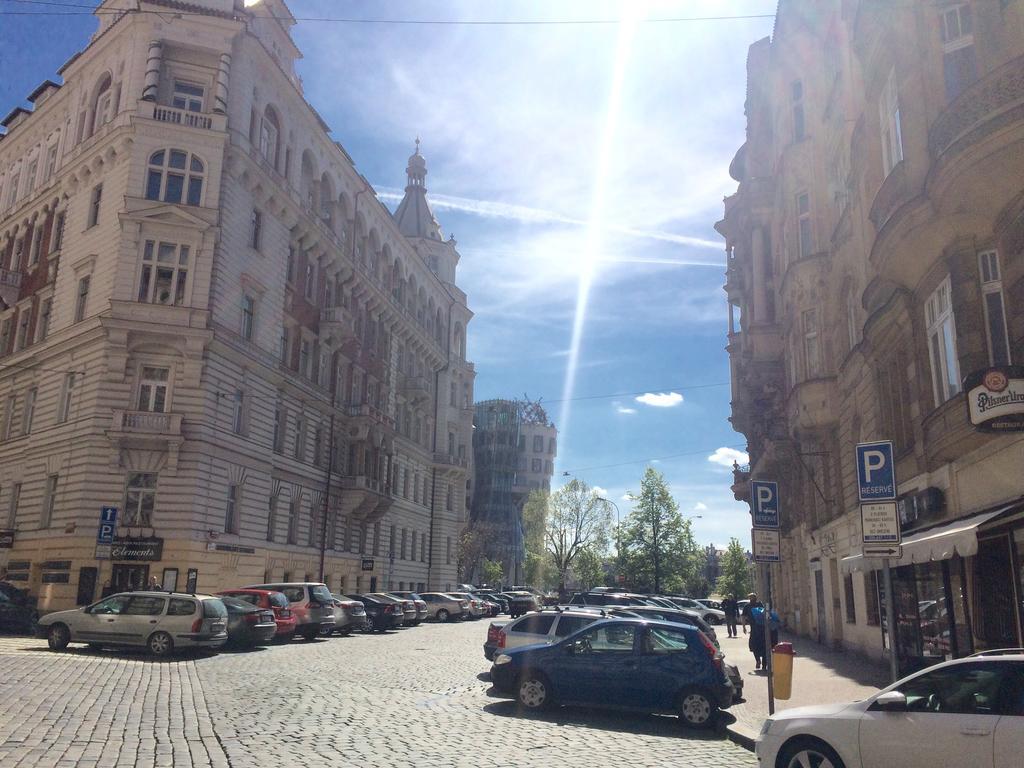 Historic Centre-Spacious Apartment Praag Buitenkant foto