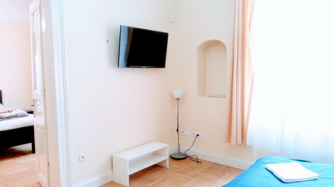 Historic Centre-Spacious Apartment Praag Buitenkant foto